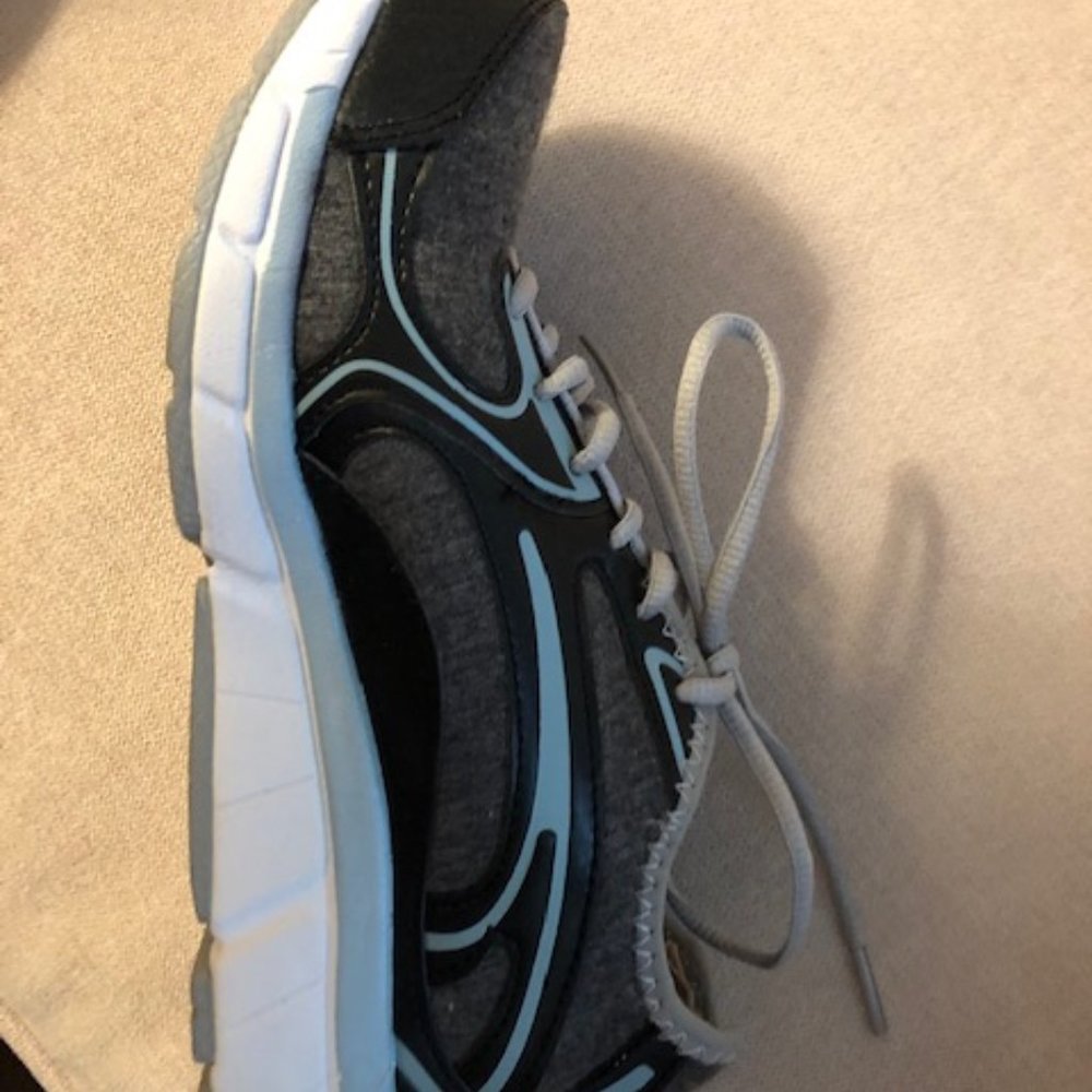 Ryka Haille sneaker 7M